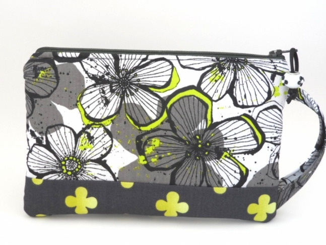 Wristlet Zipper Clutch Flower Print, Wristlet Purse