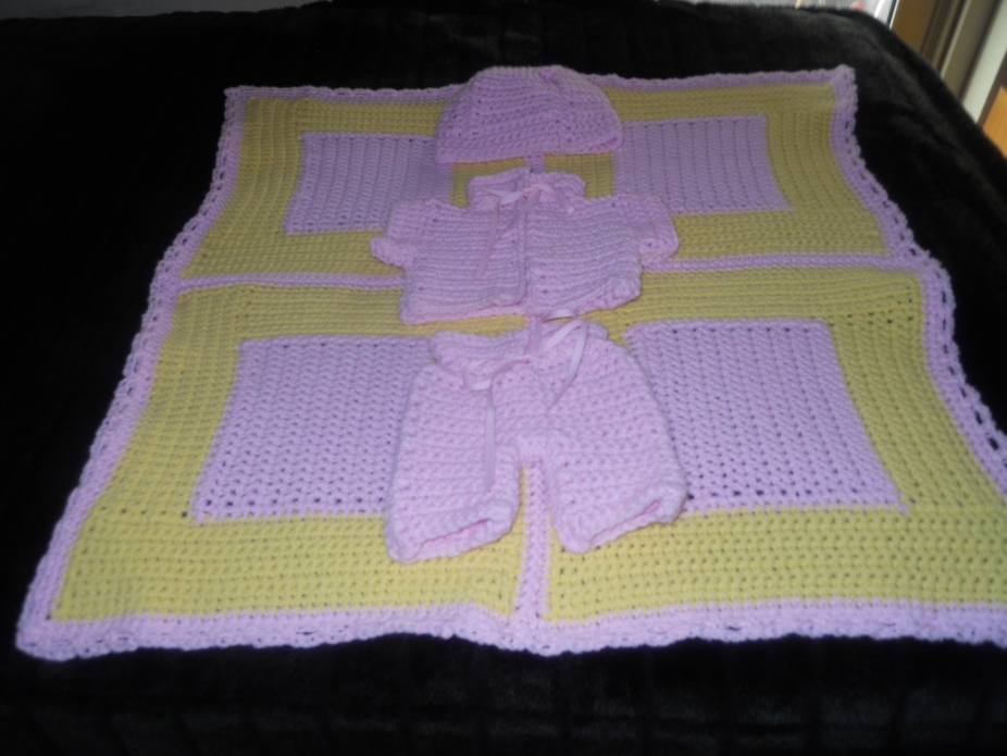 Dotty Knit Layette Set  - Petal main image 1