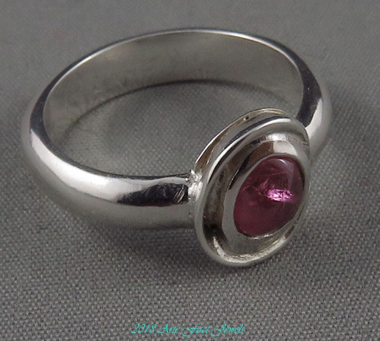 Sterling Silver Ring with Ruby 1.0 ct by Arte Fact Jewels, Rings