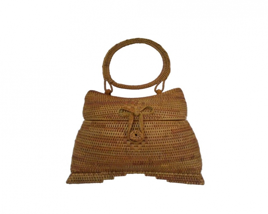 louis vuitton rattan clutch