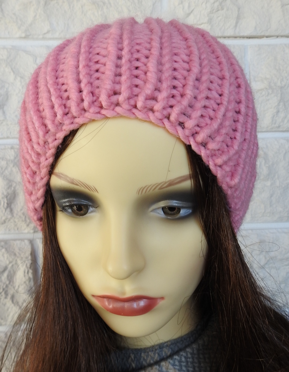 Knitted Women's Pink Winter Pompom Hat Free Shipping