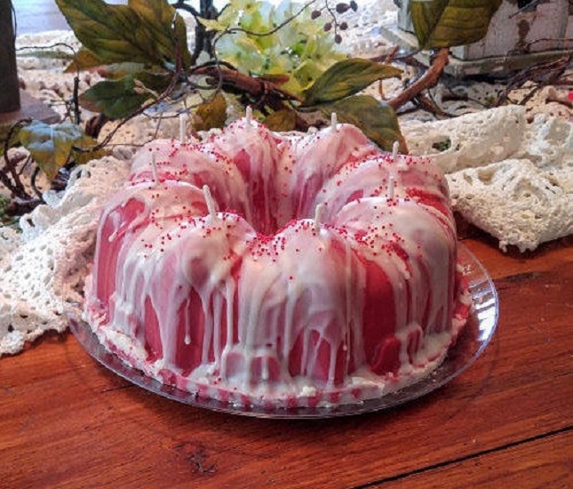 6 Red Velvet Bundt Cake Soy Wax Candle by Living Tree Candles