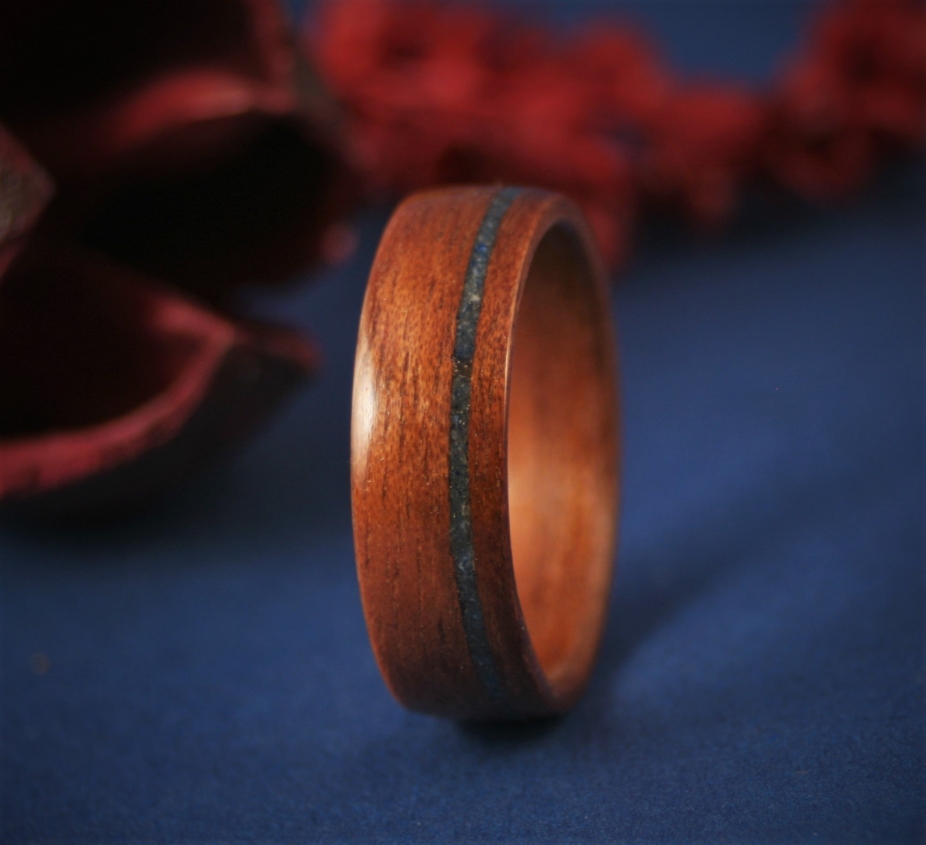 Wood ring made of Tigerwood with Lapis Lazuli stone inlay