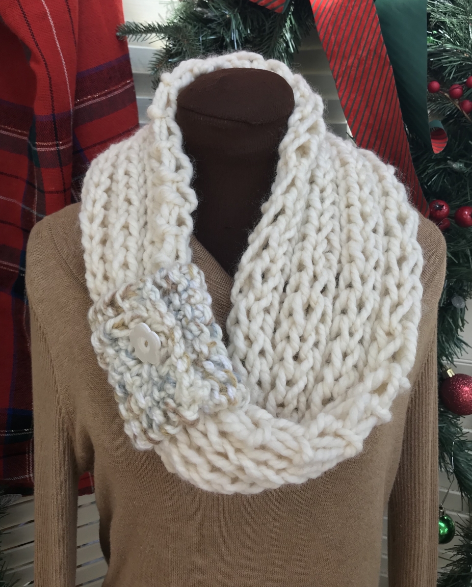 Women s Mobius Scarf - Cream with Pull Through Loop