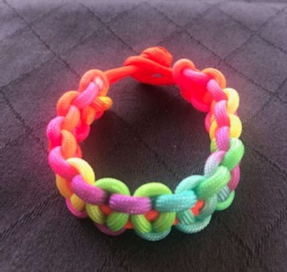 Paracord bracelet neon rainbow knotted by gmas7 creations, Bracelets