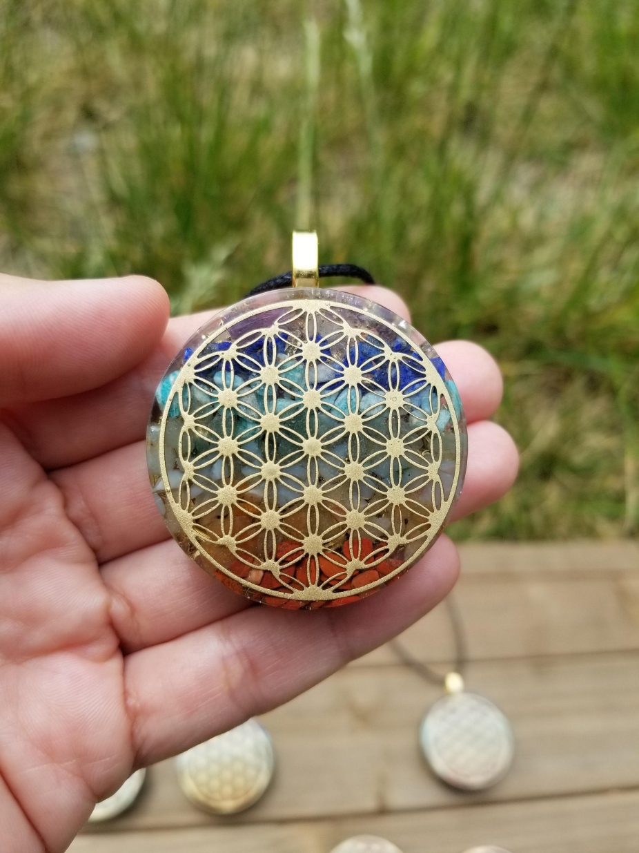 Orgonite Pendant - 7 Chakras - Flower of Life - Reiki - Spirituality ...