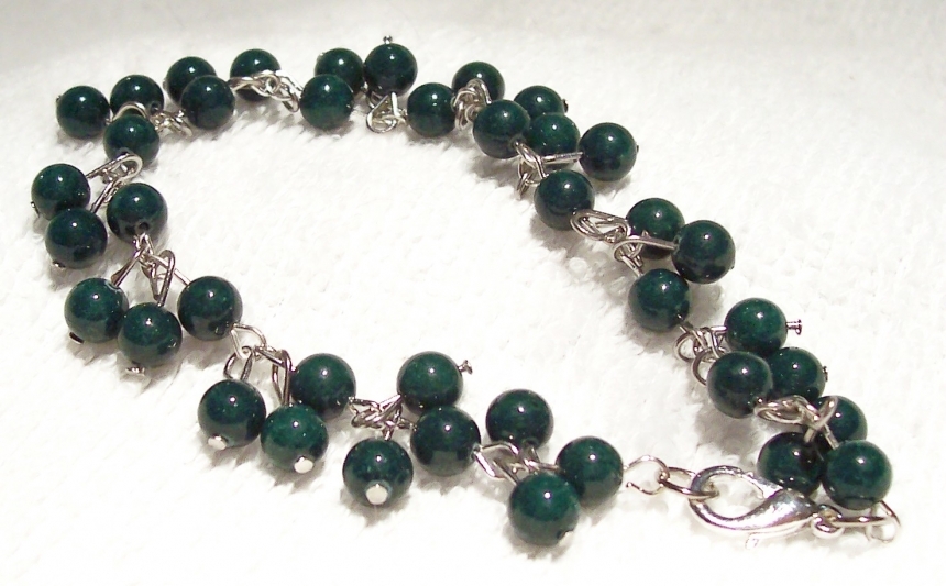 Beautiful Genuine Mountain Jade Gemstone Bead Bracelet