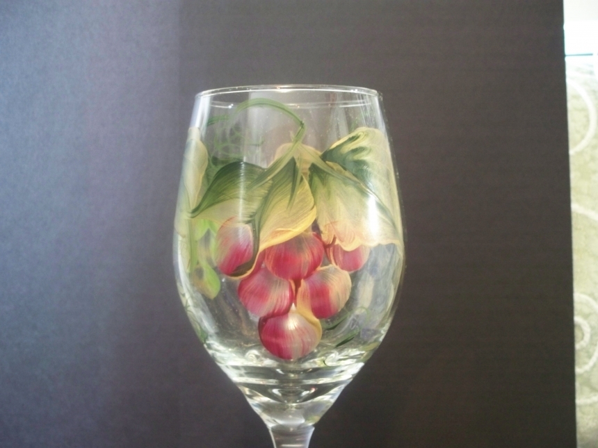 Hand Painted Grapes Wine Glass, Dishwasher Safe