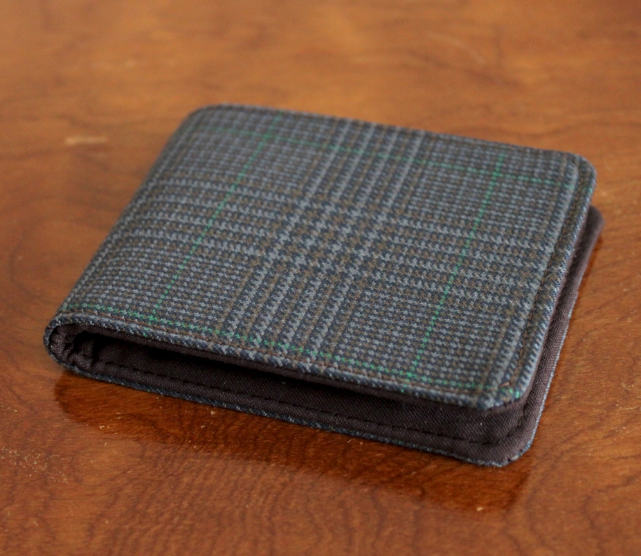 Mens 5 Pocket Billfold Wallet in Plaid Wool Suit by ohsoretro