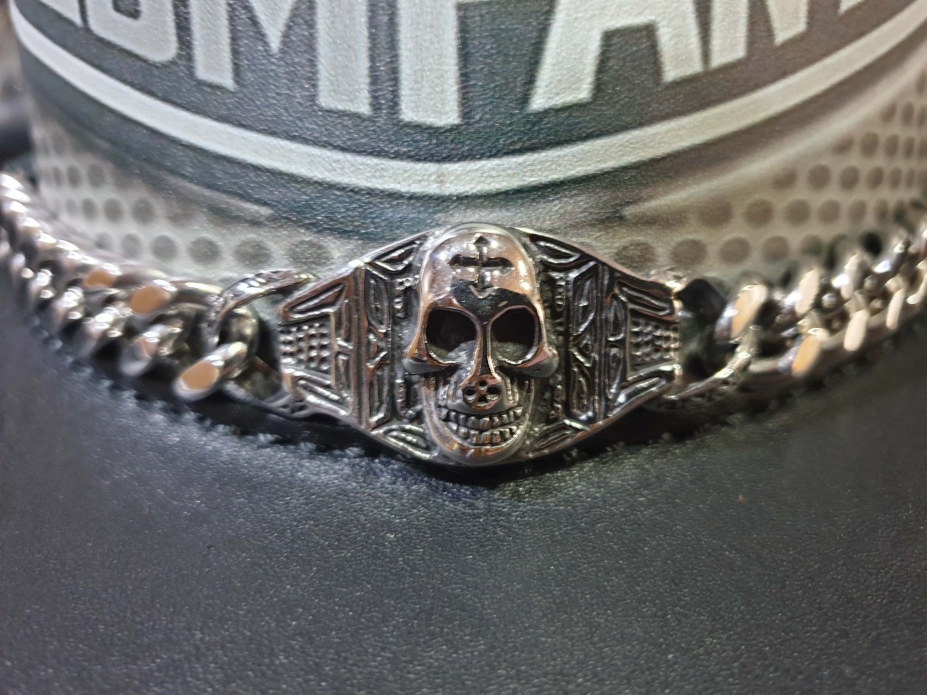 Harley Davidson Multiple Skull Wide Black and White Stainless Steel Bracelet  For Men - Bijouterie La