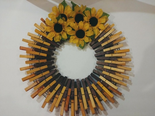 Spring 107 Clothespins Wreath Decor by diy crafts with friends