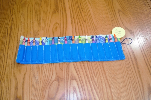 Crayon holder with Dinosaurs, 16 count holder coloring