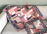 Baby quilted blanket with appliques