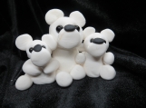 White bear family figurine- mommy & 2 babies