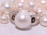 925 Sterling Silver Pearl & Diamond Gemstone Ring