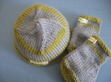 Beanie and Booties set