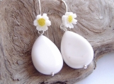 white agate daisy drop earrings sterling silver
