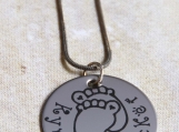 Personalized Baby Steps Mom Necklace with Names and Feet Graphic