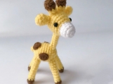 Finished Item, Giraffe  Keyring, Cute Giraffe Keychain, Crochet Amigurumi Toy, Handmade Mini Giraffe, Gift for Her, Couple presents, Kawaii