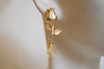 Citrine briolette with tulip ear wires 