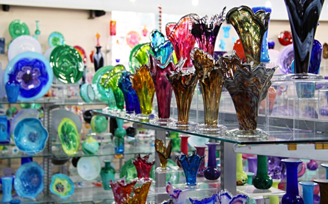 Glass Creations, Bermuda Crafts Market.