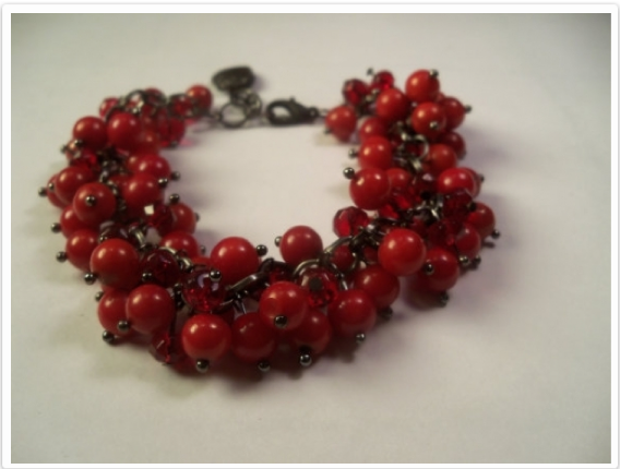 Candy Apple red beaded bracelet