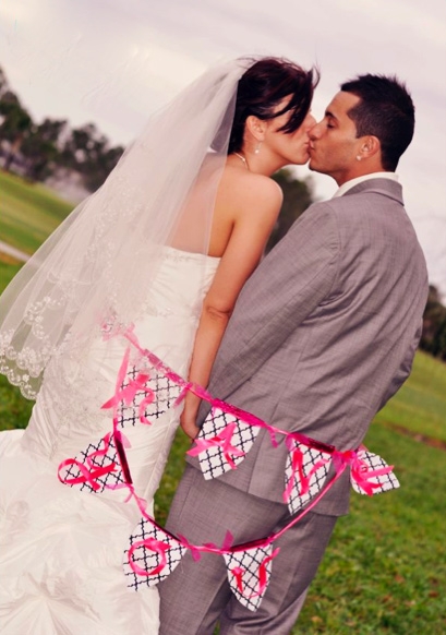 Wedding 'Thank You' Word Ribbon Banner: DIY tutorial, courtesy of Bluebird Photography