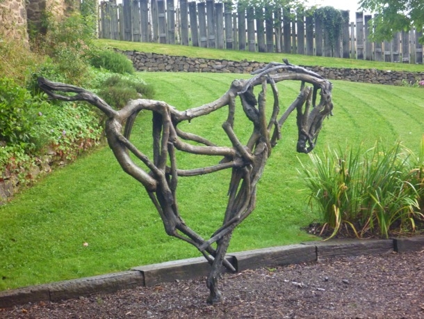 Horse sculpture by Heather Jansch.