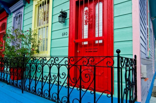 New Orleans, painted house.