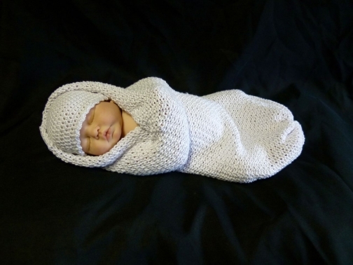 Super Soft 100% Bamboo Cocoon and Beanie Set