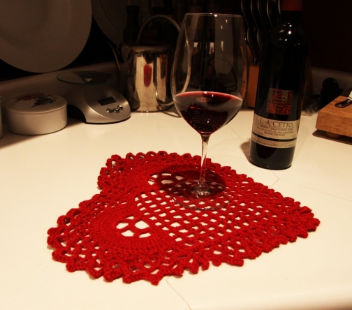 Valentine's Day Home Decor - Crocheted Table Cover "Red Heart" 
