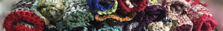 I upcycle sheets, material and yarn to make rag rugs